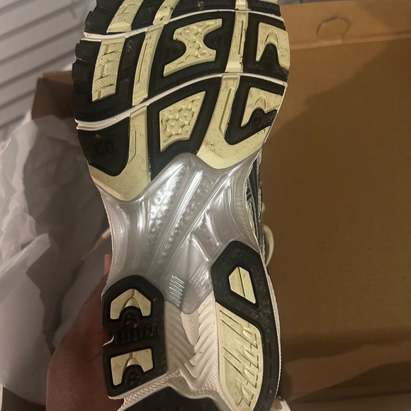 ASICS gel-kayano - Picture 2 of 8